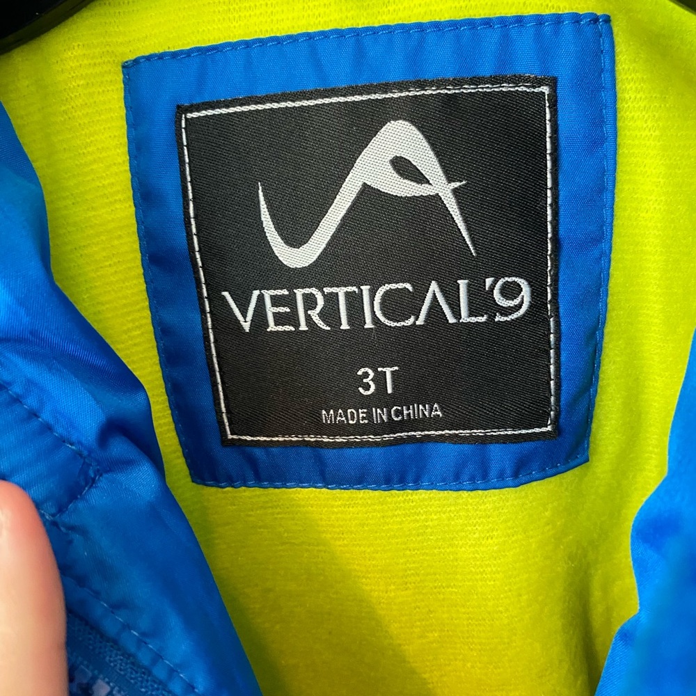 NWT Hooded puffer coat 3T - Picture 3 of 5
